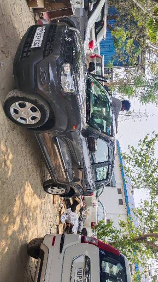 https://images10.gaadi.com/usedgaadi-sellcar/UsedCar/e57ac475a/0a6a7ba4-d199-4c4d-b851-ba8290ea2150.jpg?imwidth=6401