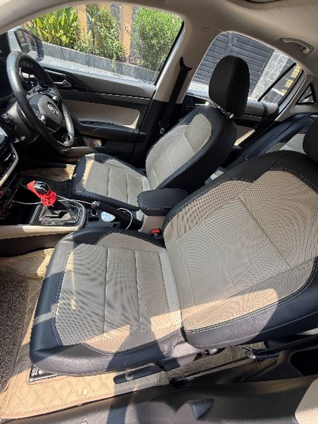 https://images10.gaadi.com/usedgaadi-sellcar/UsedCar/e57ae313a/82be1e65-feb5-4507-b093-9c566ffd3a74.jpeg?imwidth=6402