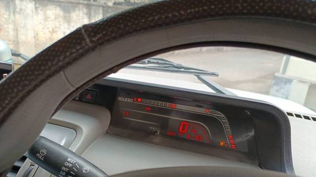 https://images10.gaadi.com/usedgaadi-sellcar/UsedCar/e57b2462a/db8ac5b1-9bbf-4982-9cca-2ac2333b1e66.jpg?imwidth=6401