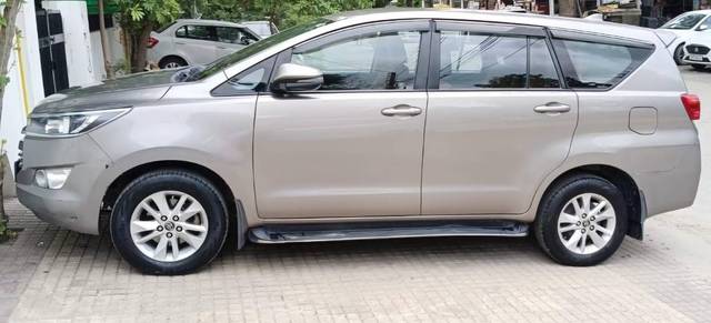 https://images10.gaadi.com/usedgaadi-sellcar/UsedCar/e57b3960a/86a2e6bd-44b3-45b3-9ee0-d14a73b3c741.jpg?imwidth=6402