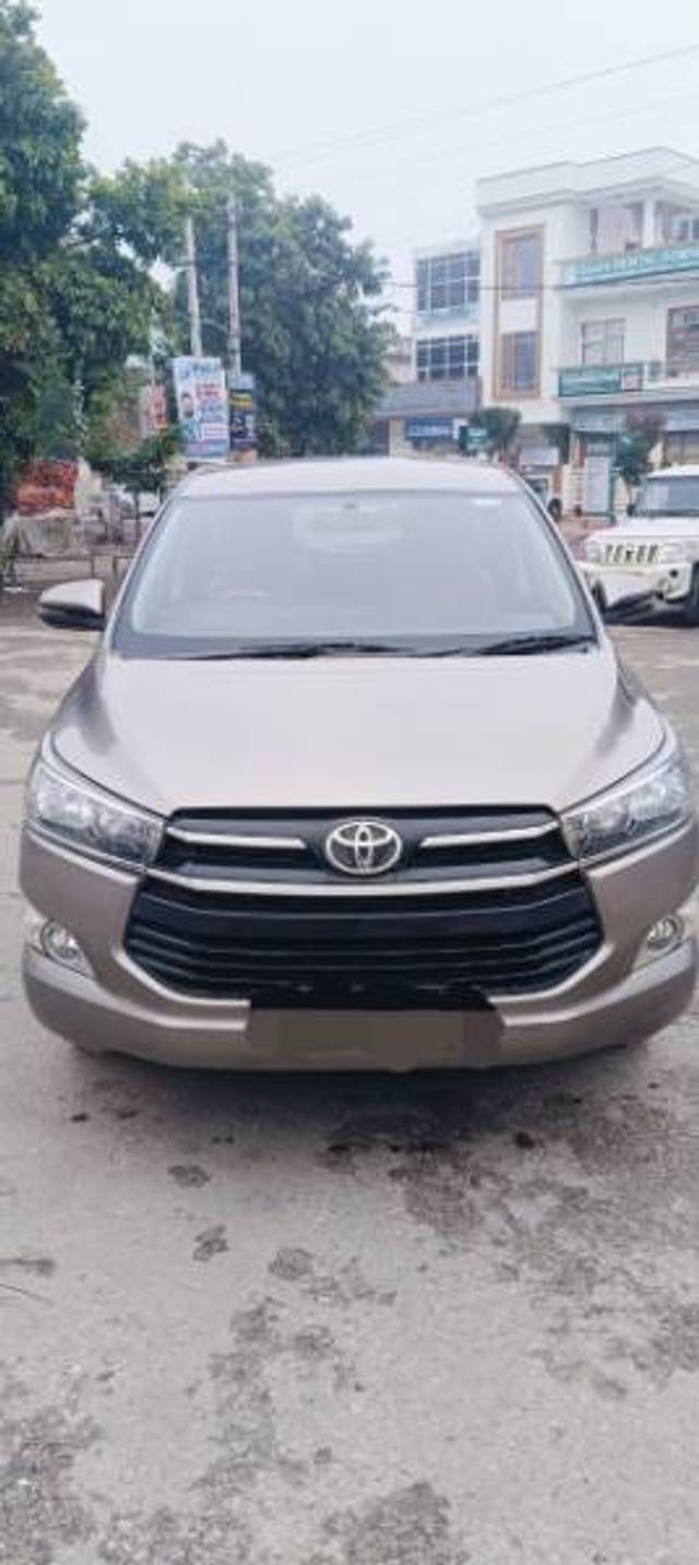 https://images10.gaadi.com/usedgaadi-sellcar/UsedCar/e57b3960a/91aa6c2a-bd17-4dc0-a140-29d588e0546b.jpg?imwidth=6401