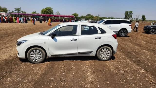 https://images10.gaadi.com/usedgaadi-sellcar/UsedCar/e57b7cc9a/0959d3c6-71a2-459e-97cb-d719ac853f46.jpg?imwidth=6402