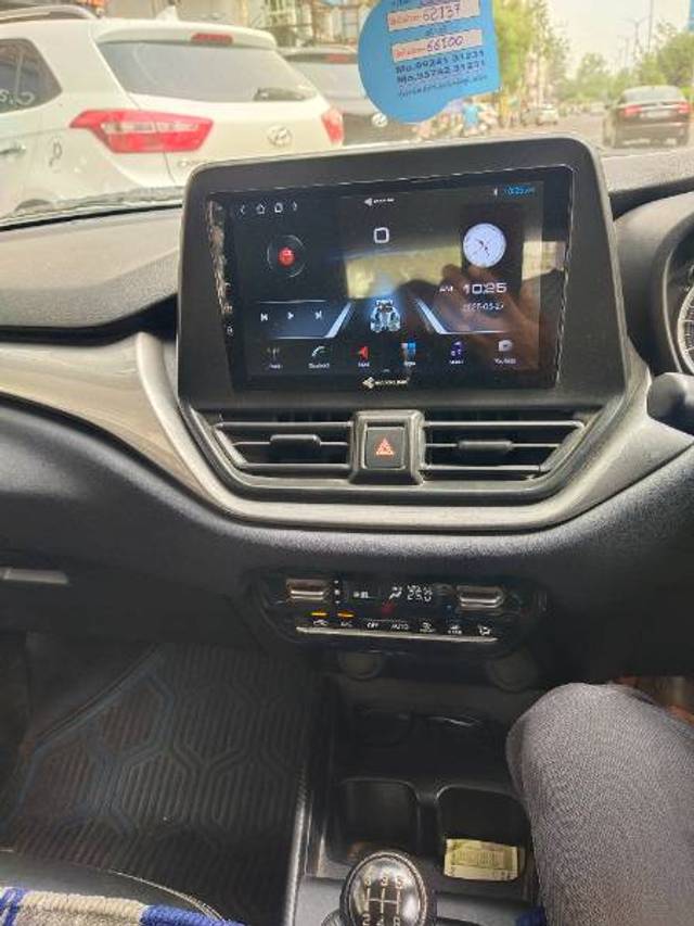 https://images10.gaadi.com/usedgaadi-sellcar/UsedCar/e57b7cc9a/873ce851-ef94-4b03-b80e-dee91c6ed707.jpg?imwidth=6400