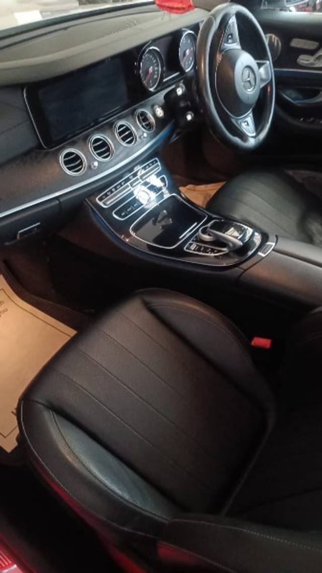 https://images10.gaadi.com/usedgaadi-sellcar/UsedCar/e57ba864a/1e5b2ec1-30c8-479f-8a39-975795aa827d.jpeg?imwidth=6402