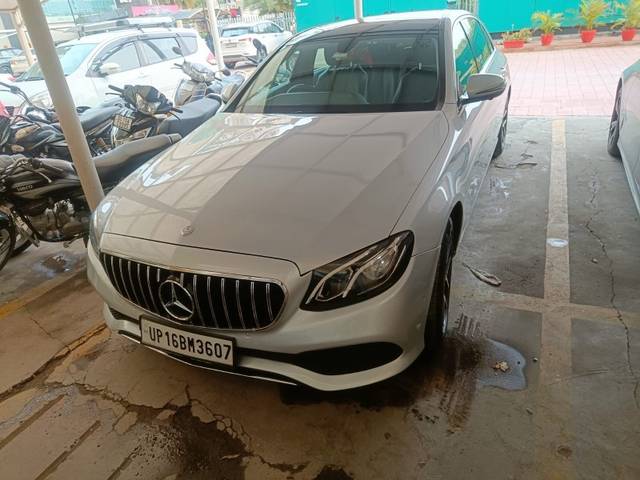 https://images10.gaadi.com/usedgaadi-sellcar/UsedCar/e57ba864a/fe6b1102-43bb-4c66-849f-ea1d078a325e.jpeg?imwidth=6400