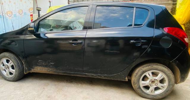 https://images10.gaadi.com/usedgaadi-sellcar/UsedCar/e57c66bda/e33979c0-4274-4c09-9c77-09a054446f09.jpg?imwidth=6401