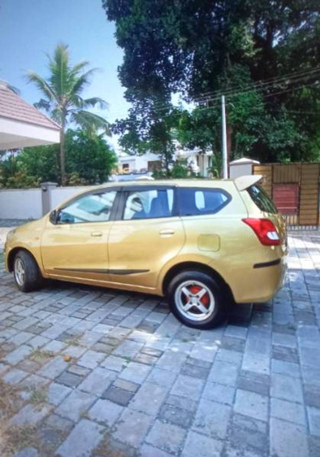 https://images10.gaadi.com/usedgaadi-sellcar/UsedCar/e57ca539a/6ef11b6a-094e-47ac-8232-f6fd6413642c.jpg?imwidth=6401