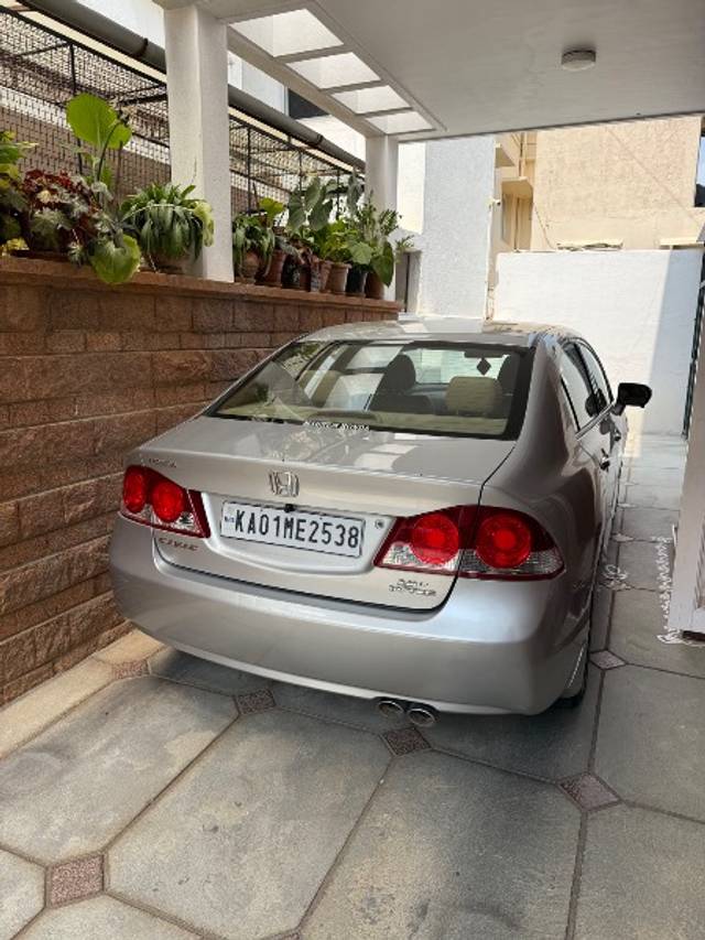 https://images10.gaadi.com/usedgaadi-sellcar/UsedCar/e57cad43a/bb90c616-723d-4173-a25c-cf856f1cabeb.jpeg?imwidth=6401