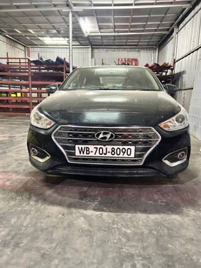 https://images10.gaadi.com/usedgaadi-sellcar/UsedCar/e57d71b5a/2b3f4c2a-c2ba-498b-8ac4-a0d448fe0f84.jpeg?imwidth=6400