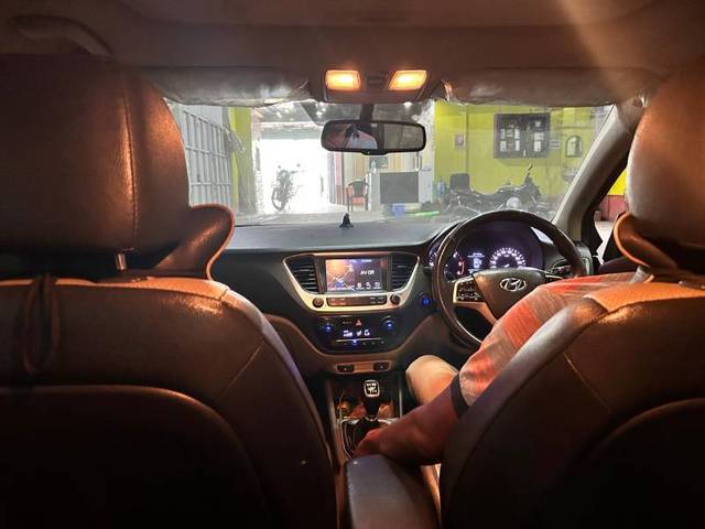 https://images10.gaadi.com/usedgaadi-sellcar/UsedCar/e57d71b5a/9a0767e9-bb35-4455-ac2d-c0dcaeb3cfb4.jpeg?imwidth=6401