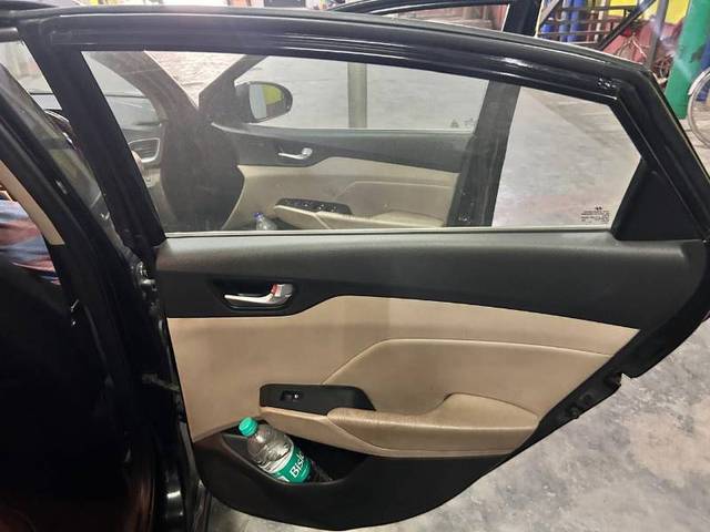 https://images10.gaadi.com/usedgaadi-sellcar/UsedCar/e57d71b5a/b1b81618-6aad-4224-b48a-6a1247daea8e.jpeg?imwidth=6402