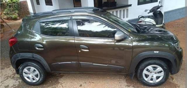 https://images10.gaadi.com/usedgaadi-sellcar/UsedCar/e57db101a/dc2a72b4-708d-46ef-b783-7a001ad7fedb.jpg?imwidth=6400
