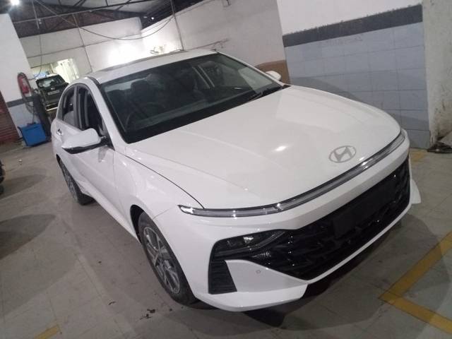 https://images10.gaadi.com/usedgaadi-sellcar/UsedCar/e57df490a/82abb43a-a39f-4284-804f-587c1887af48.jpeg?imwidth=6400