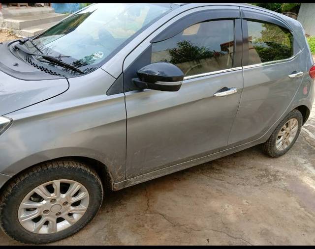https://images10.gaadi.com/usedgaadi-sellcar/UsedCar/e57e04b0a/c727c398-08a4-46d3-a844-60041c971ba3.jpg?imwidth=6401