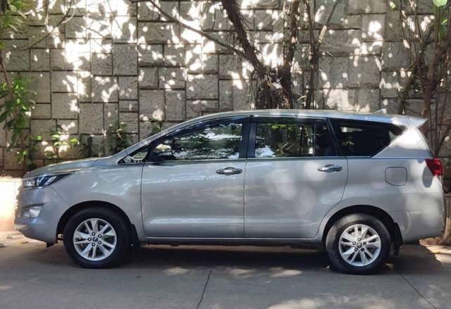 https://images10.gaadi.com/usedgaadi-sellcar/UsedCar/e57e2194a/ff9fc889-c2f0-4896-9512-6264a313c43b.JPG?imwidth=6402