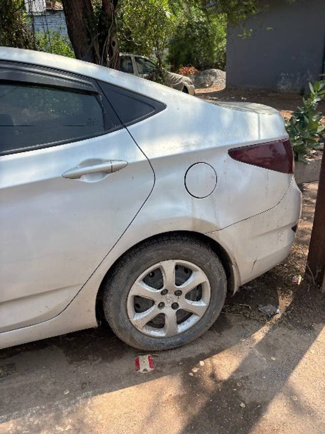 https://images10.gaadi.com/usedgaadi-sellcar/UsedCar/e57e31eba/ba52677b-a34d-4e44-a81f-57730c22efbd.jpeg?imwidth=6401