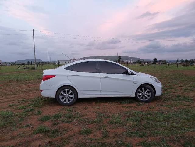 https://images10.gaadi.com/usedgaadi-sellcar/UsedCar/e57e578ca/4a0e2907-5fa3-4045-982f-51acf3a5d559.jpg?imwidth=6401