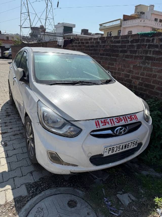 https://images10.gaadi.com/usedgaadi-sellcar/UsedCar/e57e7c03a/59a438b7-14dc-49ce-8b43-3acab802a3f3.jpeg?imwidth=6400