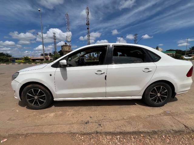 https://images10.gaadi.com/usedgaadi-sellcar/UsedCar/e57eb79e-ebf2-4a0f-b3ea-e5fae4d81a7b/b4233c69-acf8-42cb-9f0b-71aaa668dfa1.jpg?imwidth=6402