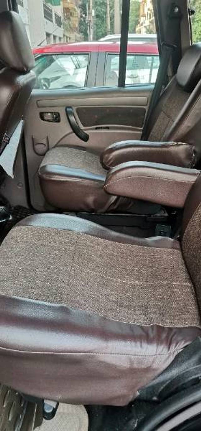 https://images10.gaadi.com/usedgaadi-sellcar/UsedCar/e57ee0c2a/34364cb1-7e74-4826-aef9-a65fdd156988.jpg?imwidth=6402
