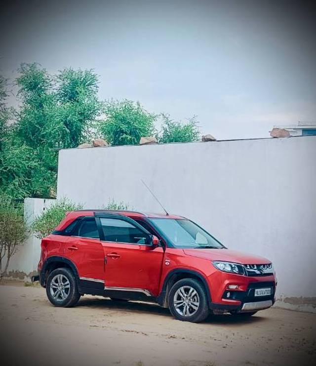 https://images10.gaadi.com/usedgaadi-sellcar/UsedCar/e57f45f9a/90bf49de-3e55-489e-bf98-e800c20eb295.jpg?imwidth=6400