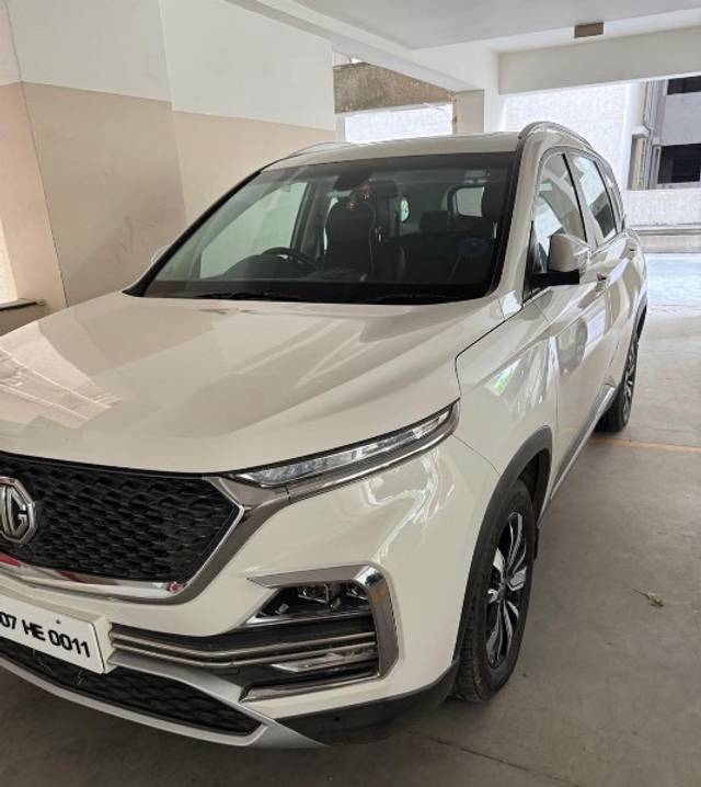 https://images10.gaadi.com/usedgaadi-sellcar/UsedCar/e57f536ca/1ee81e43-2ee2-43f9-9ee5-02c228105302.jpeg?imwidth=6401