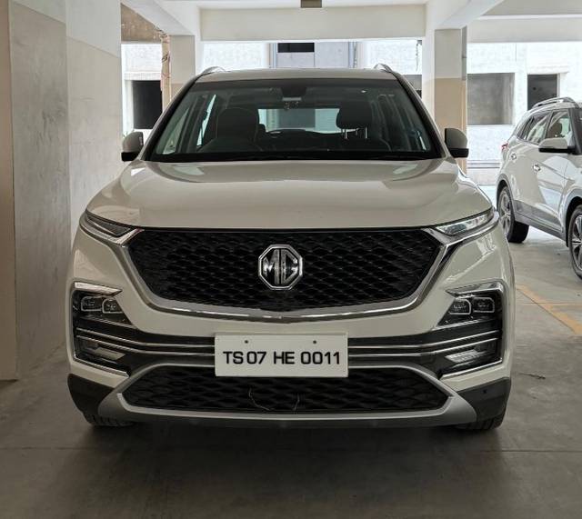 https://images10.gaadi.com/usedgaadi-sellcar/UsedCar/e57f536ca/31c96d31-5335-41c6-a152-749eb7d22206.jpeg?imwidth=6400
