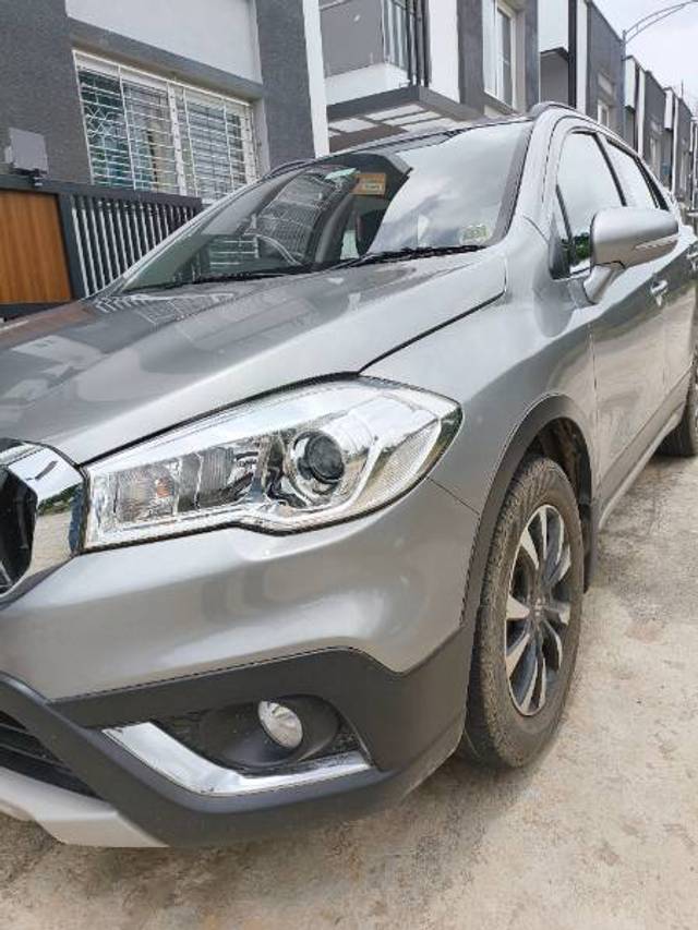 https://images10.gaadi.com/usedgaadi-sellcar/UsedCar/e57f54dba/0ca3208c-d123-4fcc-ab0b-fc84dbce41db.jpg?imwidth=6400