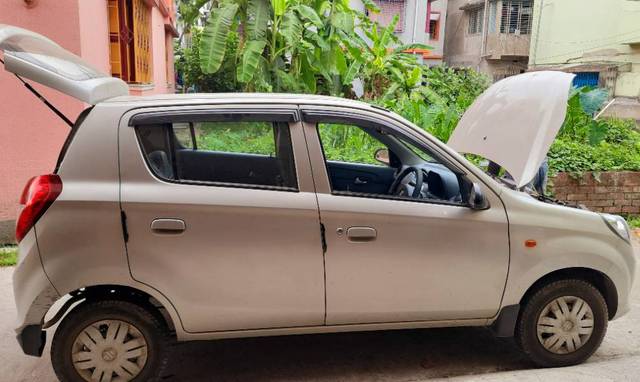 https://images10.gaadi.com/usedgaadi-sellcar/UsedCar/e57f562da/1bdd3ae5-3086-4e51-8546-c16d163e3a49.jpg?imwidth=6401