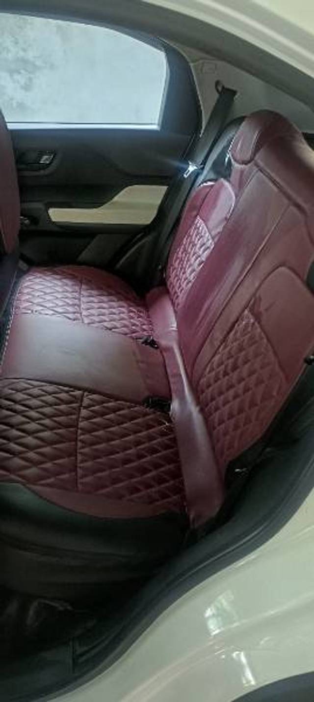 https://images10.gaadi.com/usedgaadi-sellcar/UsedCar/e57f64d2a/c1278dc5-1db6-4cea-84bc-bf1832bd74ea.jpg?imwidth=6401