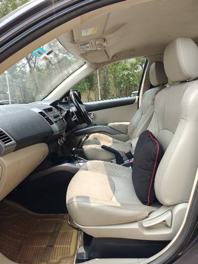 https://images10.gaadi.com/usedgaadi-sellcar/UsedCar/e57fbf31a/d25e03a7-ba62-45ef-bad4-2d6dac6dcf8b.jpeg?imwidth=6402