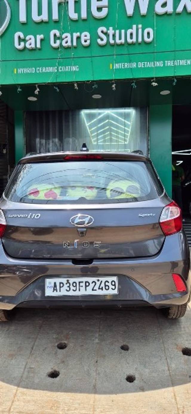 https://images10.gaadi.com/usedgaadi-sellcar/UsedCar/e57fc7ffa/c9bf3d73-61d1-4aff-8338-beba8d3402a5.jpeg?imwidth=6402