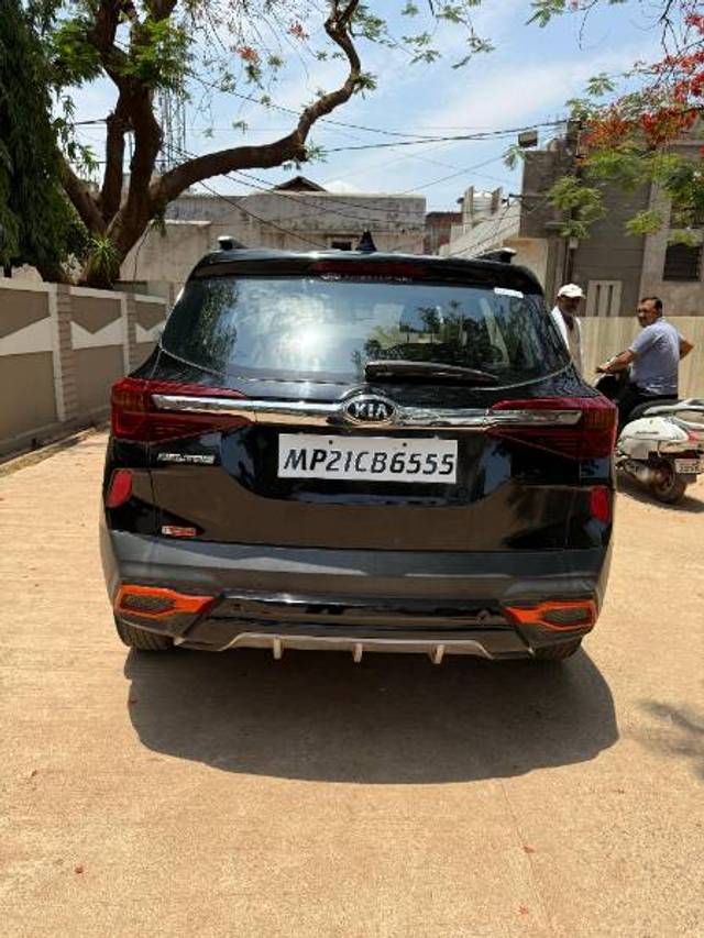 https://images10.gaadi.com/usedgaadi-sellcar/UsedCar/e58023d0a/0a81f5fb-196f-41bb-a1d5-b2f247154b08.jpeg?imwidth=6402