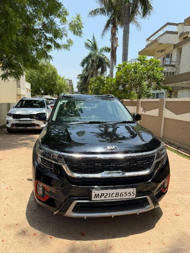 https://images10.gaadi.com/usedgaadi-sellcar/UsedCar/e58023d0a/d0f1c352-9d26-410b-bb0d-10692c2ff627.jpeg?imwidth=6400