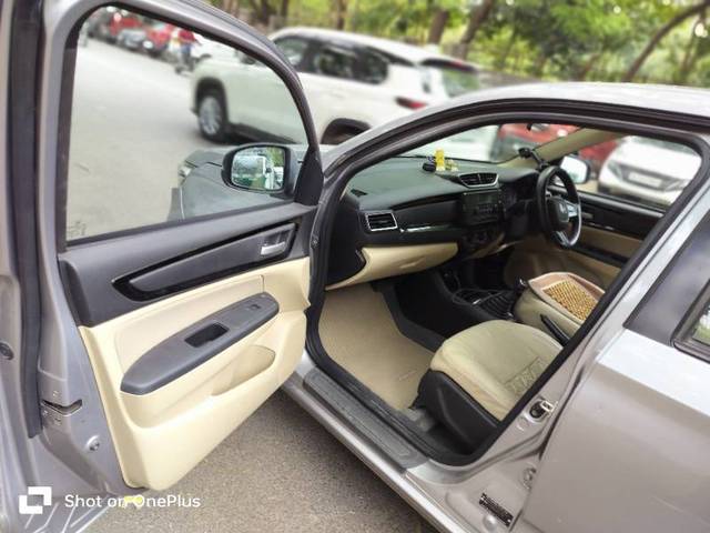 https://images10.gaadi.com/usedgaadi-sellcar/UsedCar/e5805258a/7693edb3-98f0-4360-99f1-561b4368acbc.jpg?imwidth=6400