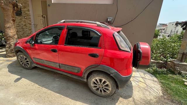 https://images10.gaadi.com/usedgaadi-sellcar/UsedCar/e5806ffba/07cb6bdc-b19b-44b7-a5f4-4189ef3a8727.jpeg?imwidth=6401