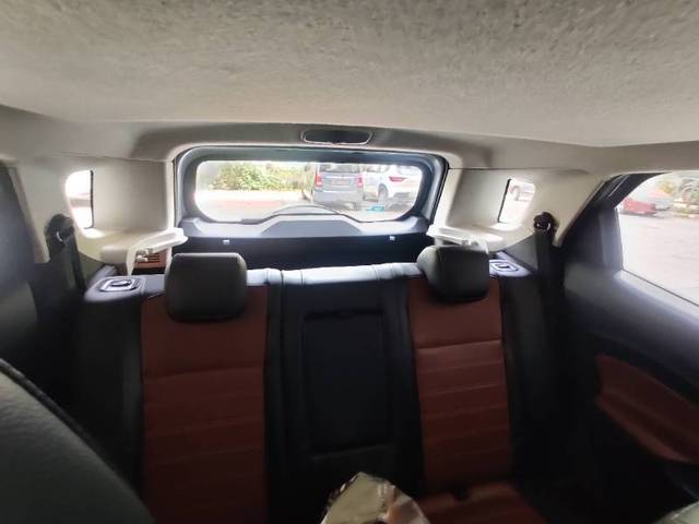 https://images10.gaadi.com/usedgaadi-sellcar/UsedCar/e580ae57a/7708673b-67da-4e3f-9f46-2e57dc4e09fb.jpg?imwidth=6402