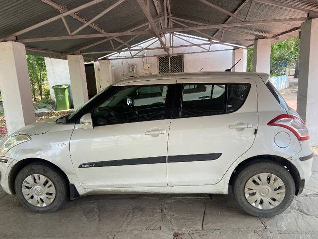 https://images10.gaadi.com/usedgaadi-sellcar/UsedCar/e580b24fa/1a7b74f0-85cd-46fa-ba53-a08e0dcfc466.jpeg?imwidth=6402