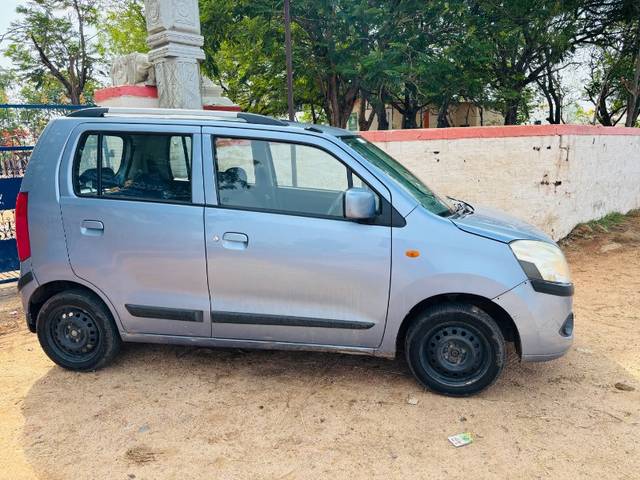 https://images10.gaadi.com/usedgaadi-sellcar/UsedCar/e580c19da/44138052-5964-4de0-ac21-2071c389d3b2.jpeg?imwidth=6401