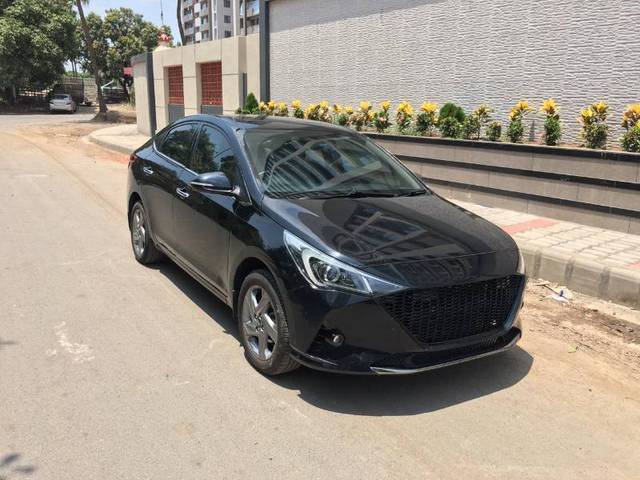 https://images10.gaadi.com/usedgaadi-sellcar/UsedCar/e5816d93a/6029465d-17f2-4d2c-8d79-7d0aae79fa0d.jpg?imwidth=6400