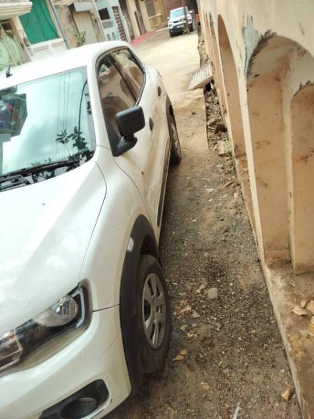 https://images10.gaadi.com/usedgaadi-sellcar/UsedCar/e581b337a/81b7d48b-1915-423f-a80e-acabc3721542.jpg?imwidth=6400