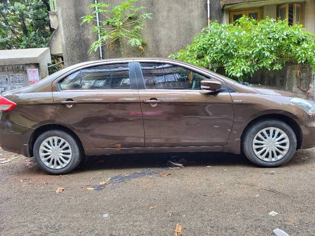 https://images10.gaadi.com/usedgaadi-sellcar/UsedCar/e581c235a/1d67c7cf-77ed-4616-a261-3a9ac27441f7.jpg?imwidth=6401