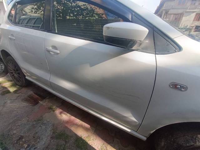 https://images10.gaadi.com/usedgaadi-sellcar/UsedCar/e581cc6ba/92433c3a-cce3-46ca-b29e-59304641c379.jpg?imwidth=6402