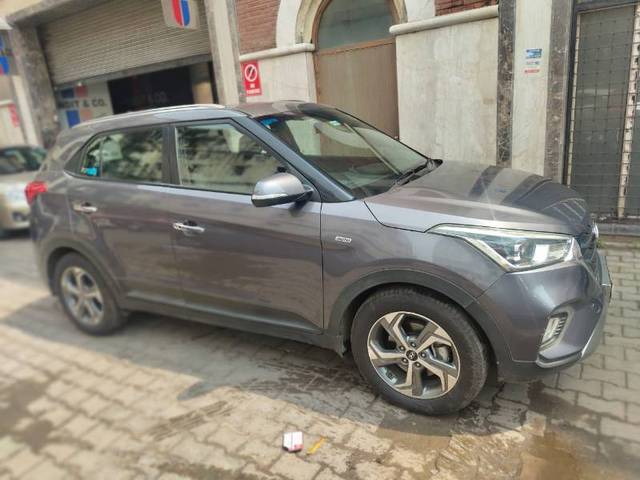 https://images10.gaadi.com/usedgaadi-sellcar/UsedCar/e582125ba/e17762f1-eb12-418e-8ad1-978aef852503.jpeg?imwidth=6401