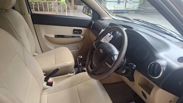 https://images10.gaadi.com/usedgaadi-sellcar/UsedCar/e5829190a/c5cc9d40-b42a-4db5-8ff1-dcc88e20a2ba.jpg?imwidth=6401