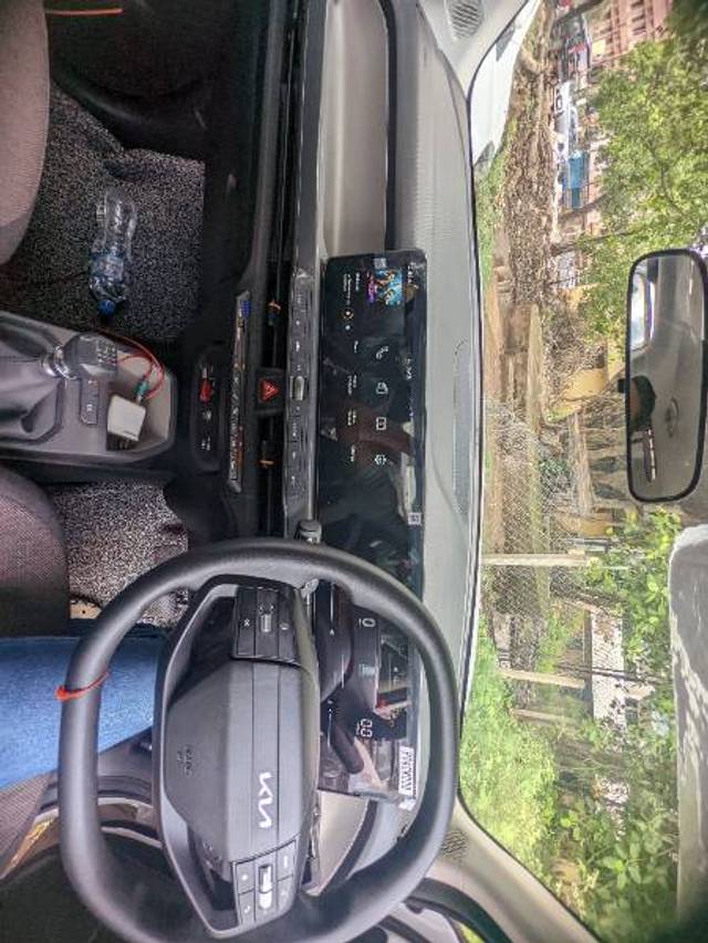 https://images10.gaadi.com/usedgaadi-sellcar/UsedCar/e582a31aa/95d88aee-0a6a-49f2-b6d7-b09bb9403e85.jpg?imwidth=6402