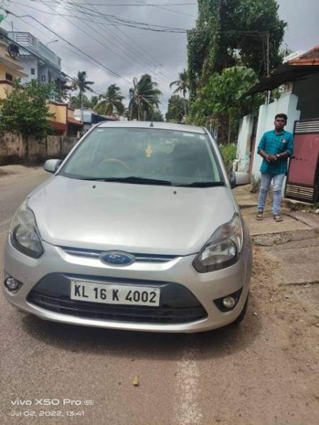 https://images10.gaadi.com/usedgaadi-sellcar/UsedCar/e58324a2a/d2a5d5f3-4cc6-4035-9dbc-96ccb107d672.jpeg?imwidth=6400