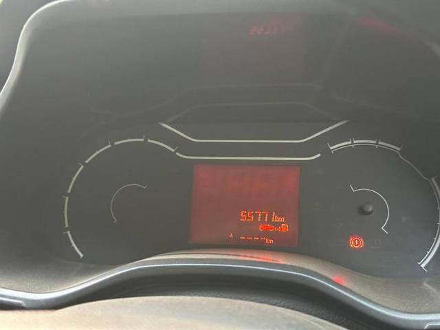 https://images10.gaadi.com/usedgaadi-sellcar/UsedCar/e583617ea/a2eea5a7-2fd5-4fe6-85bf-ec60e4d6b812.jpg?imwidth=6402