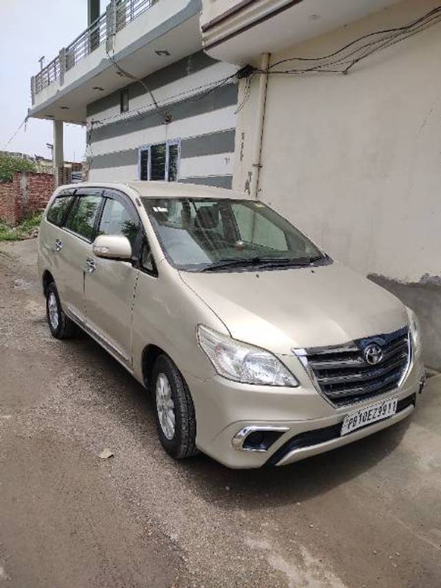 https://images10.gaadi.com/usedgaadi-sellcar/UsedCar/e58397d5a/cf65c50a-1f6a-4fd4-b45a-706fd17d91ae.jpg?imwidth=6400
