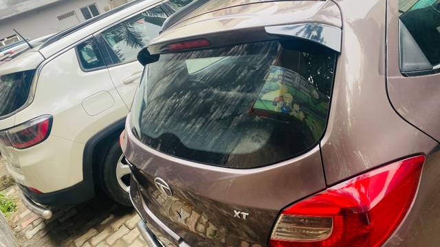 https://images10.gaadi.com/usedgaadi-sellcar/UsedCar/e584662ba/098db87c-bda6-4a7e-a67f-fb5106832e39.jpeg?imwidth=6402